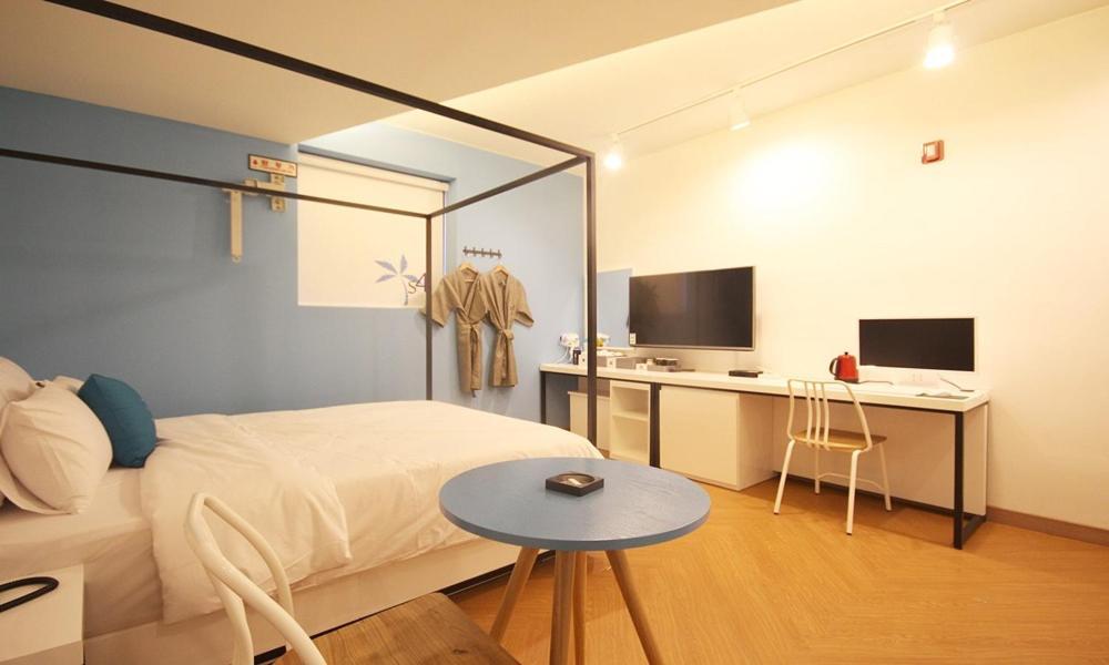 Iksan 4 Seasons Hotel Bagian luar foto