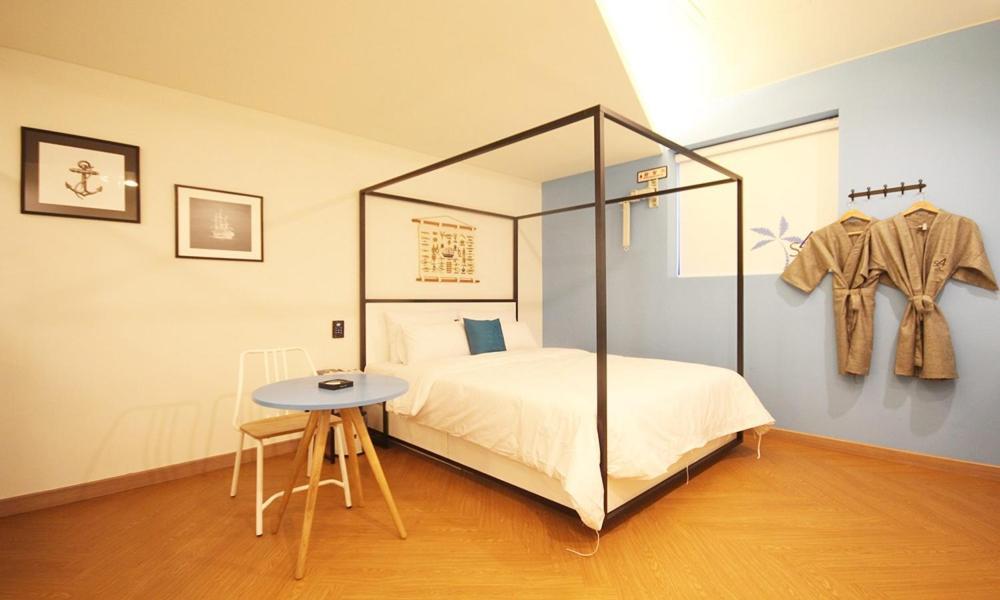 Iksan 4 Seasons Hotel Bagian luar foto